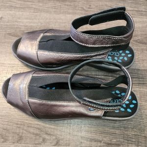 CLOUD Caliber Slingback Sandal